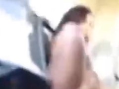 Homem batendo punheta dentro do ônibus